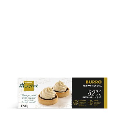 Master Martini 82% pastry butter box, 2.5 kg, showing two cream-topped tarts on the packaging.