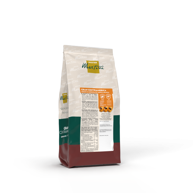 Stand-up pouch of Master Martini Gran Centramerica orange-flavored chocolate coating, tan bag with green and brown base.