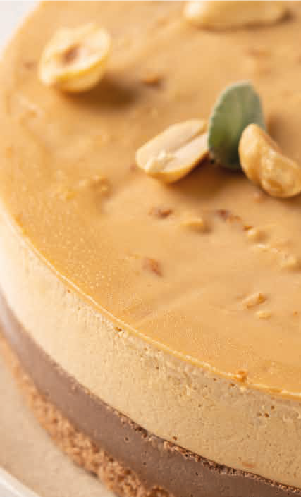 Salted toffee & Peanut cake