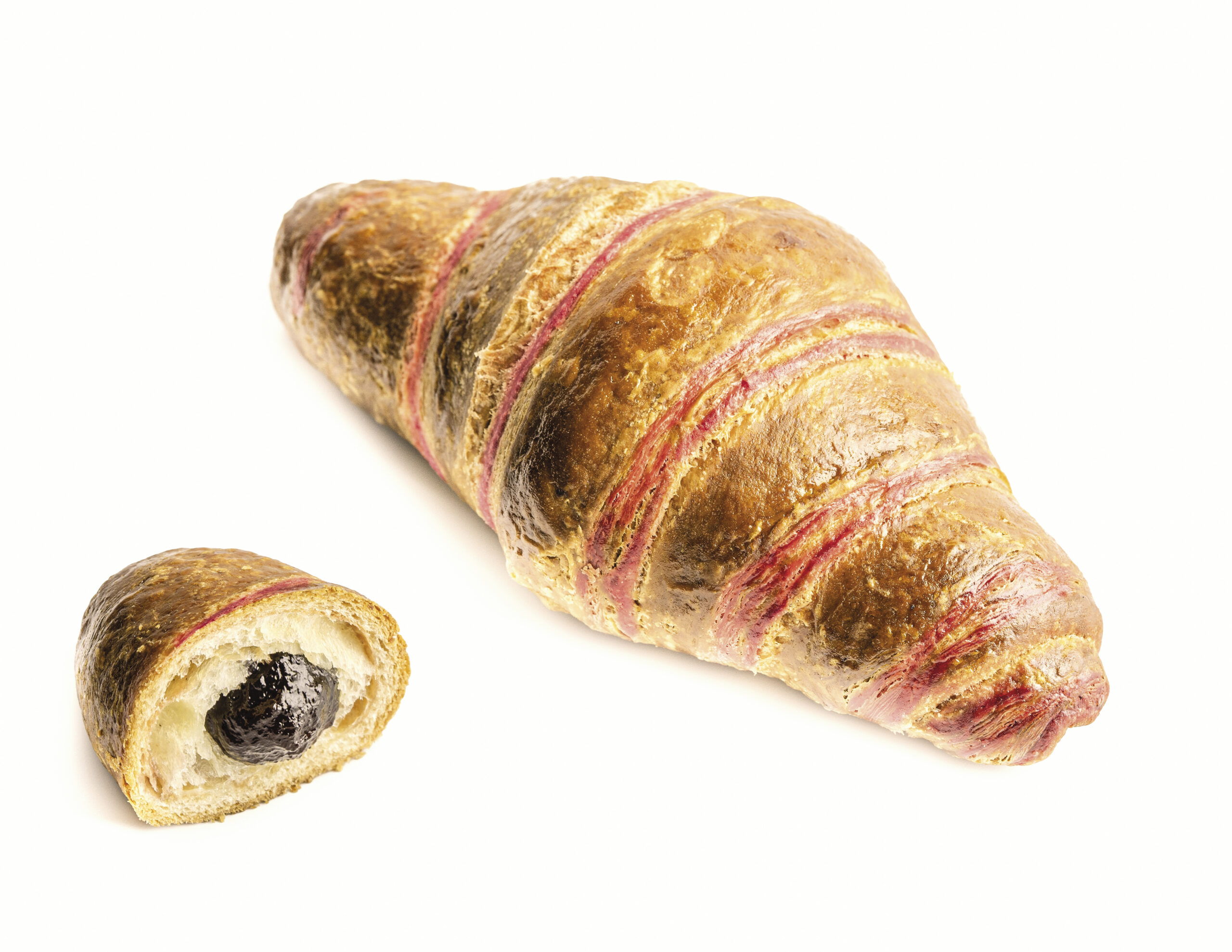croissant bicolore ripieno ai frutti di bosco