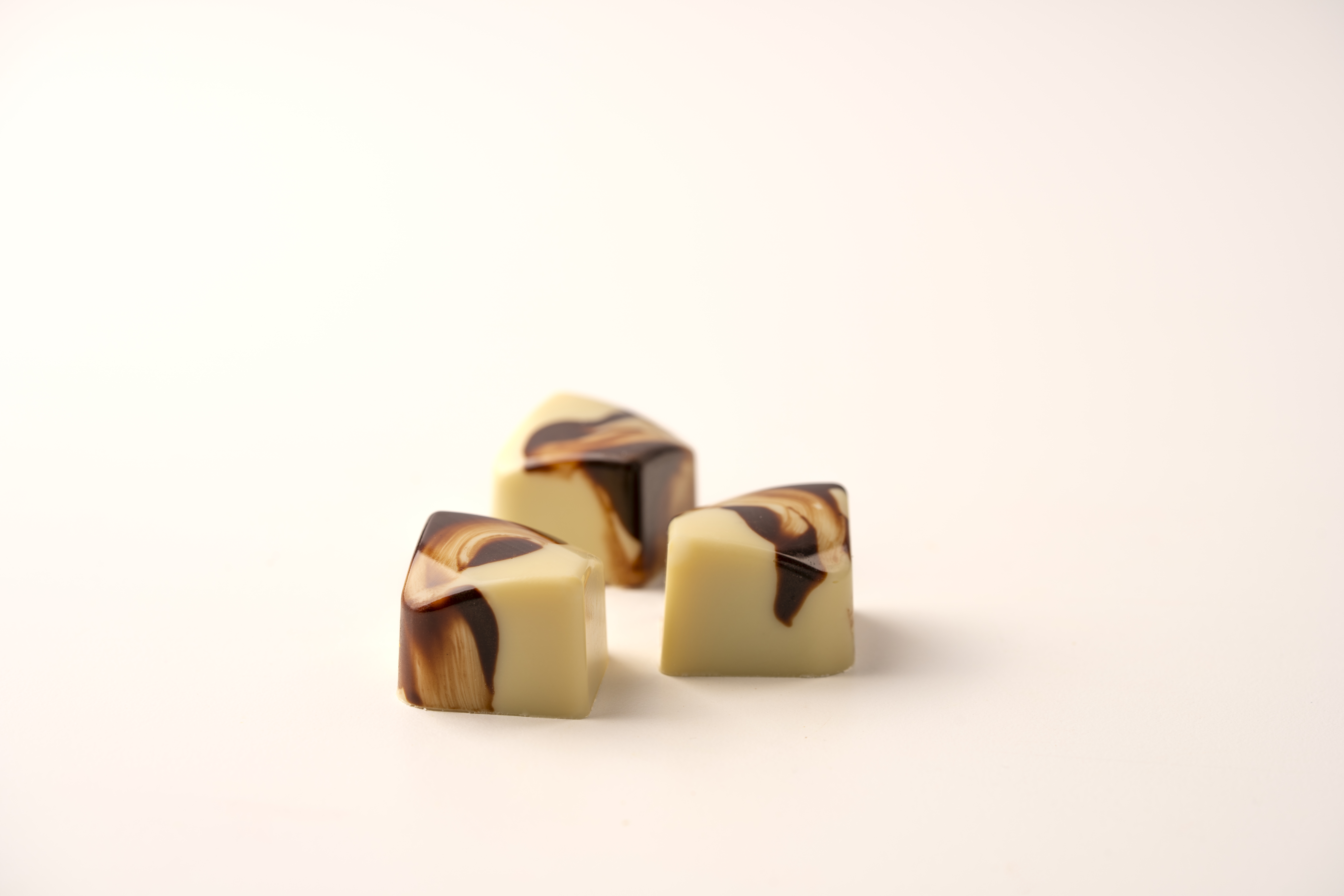 Pralina CIoccolato bianco e frutto della passione